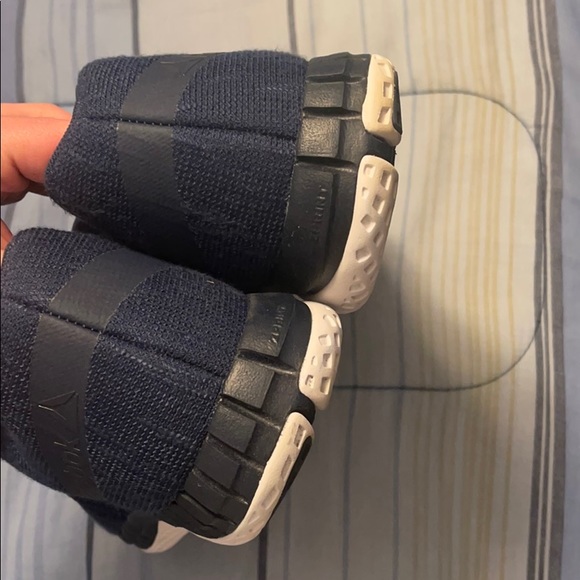 Reebok shoes for Men/Women - Picture 8 of 9